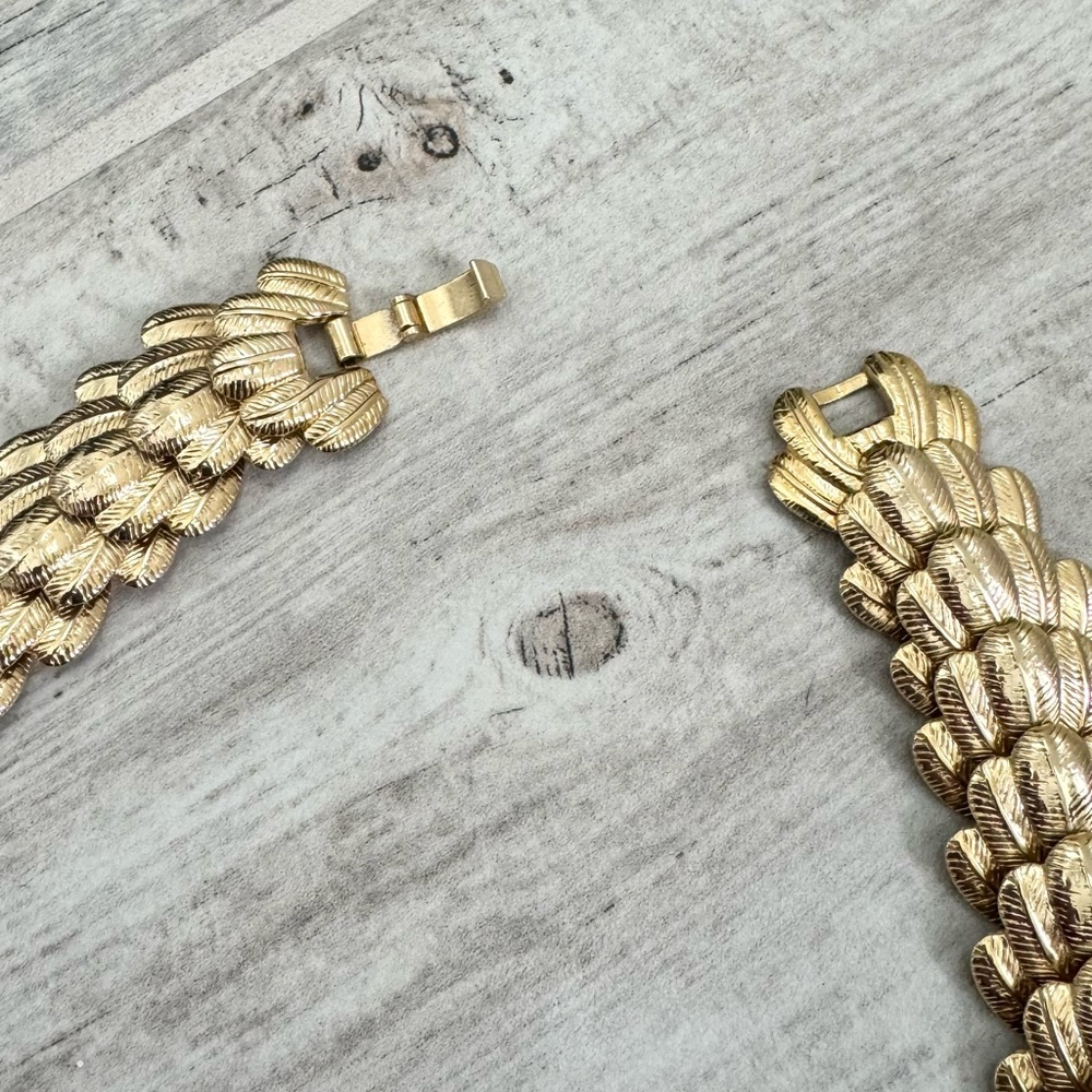 Chunky Gold Choker Necklace - Picture 3 of 4